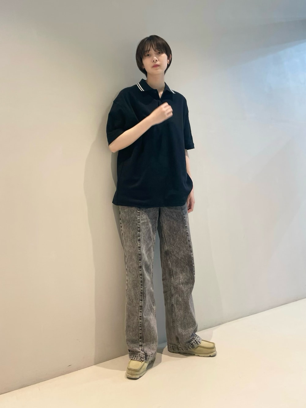 22年版 暑苦しく見えない 黒ポロシャツを使ったレディース夏コーデ6選 インフルエンサーメモ