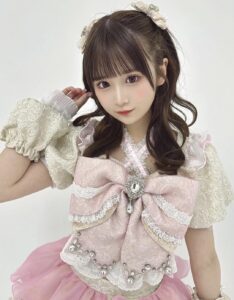 鹿野ななみピンク