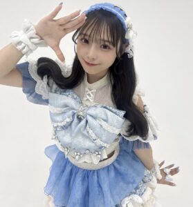 葉山雫メンバーカラーブルー